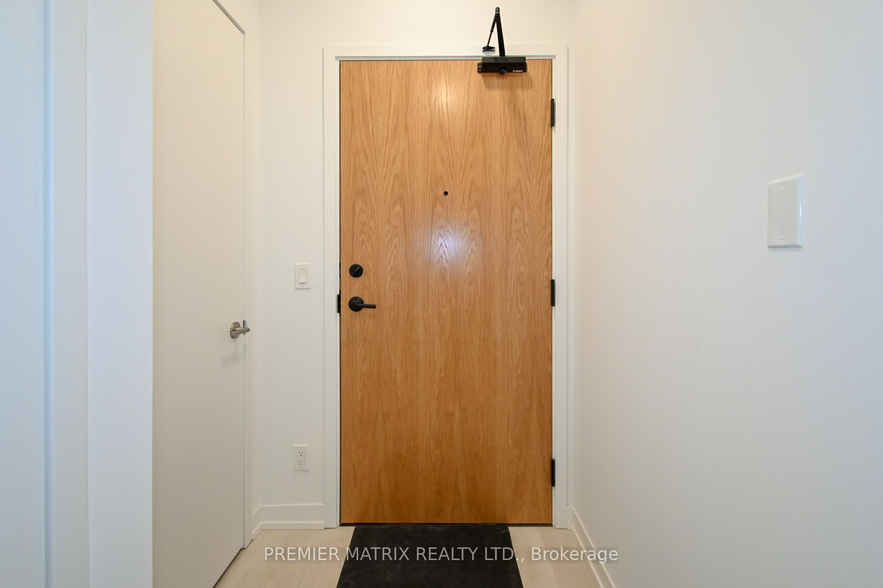 8 Beverley Glen Boulevard 106