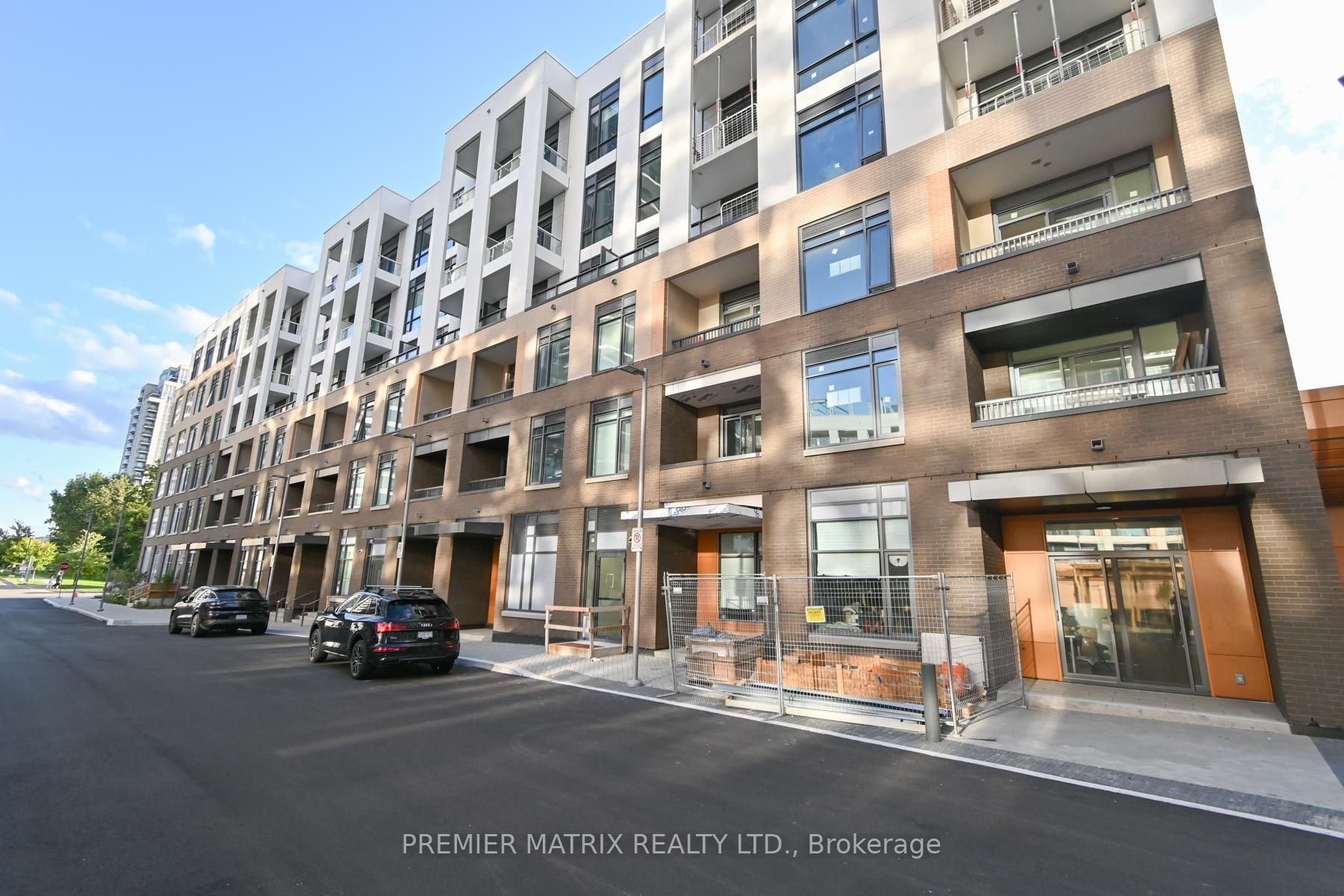 8 Beverley Glen Boulevard 106