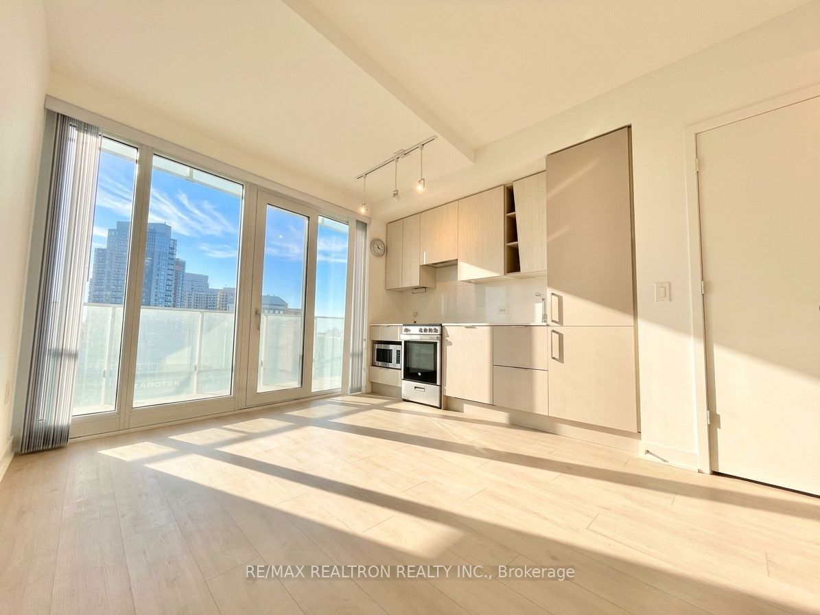 3900 Confederation Parkway 1411