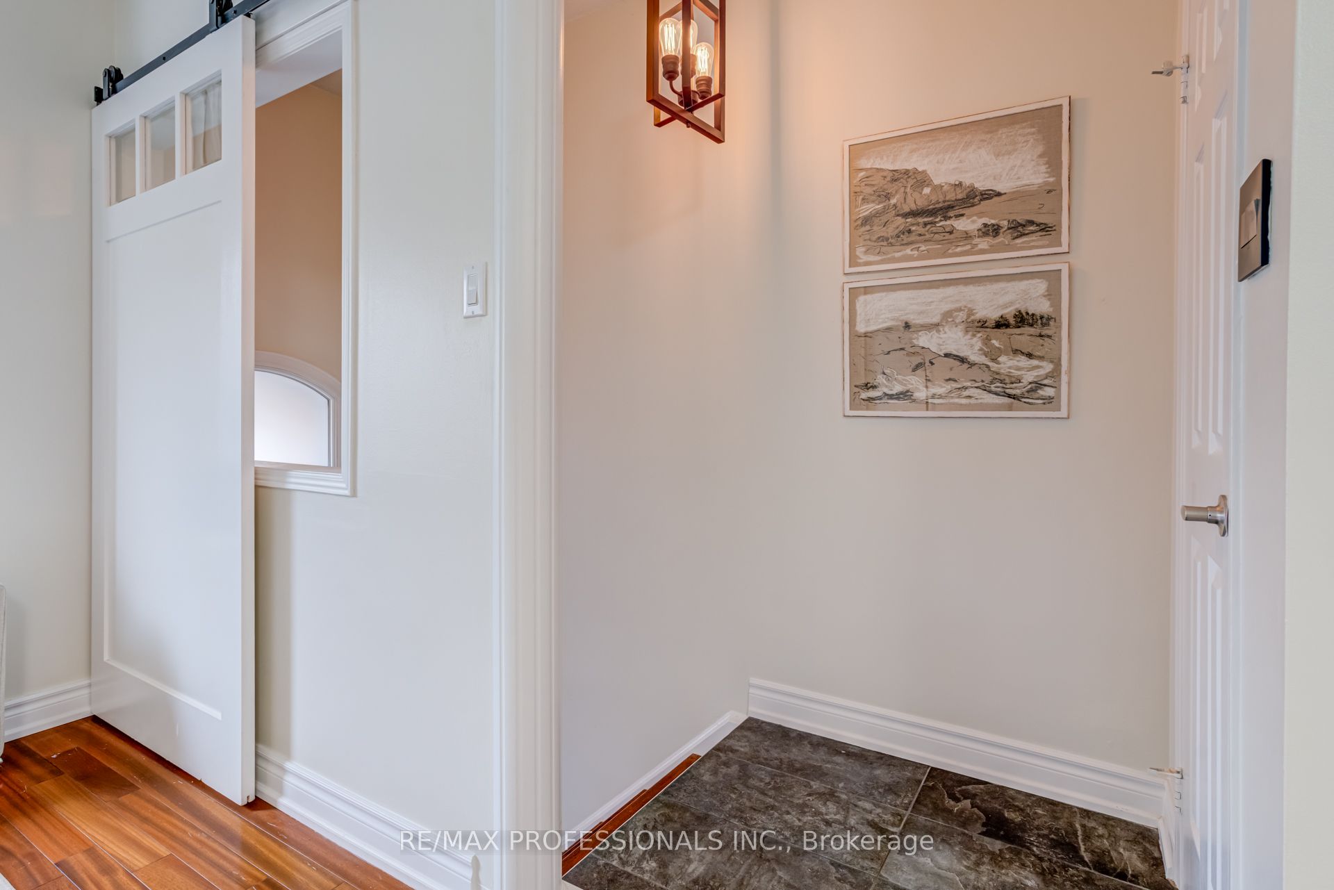 105 Harbourview Crescent