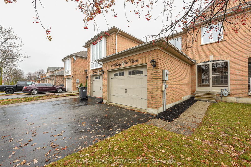 Photo of 15 Shady Pine Circle, Brampton, ON L6R 1N6 (MLS # W12583990)