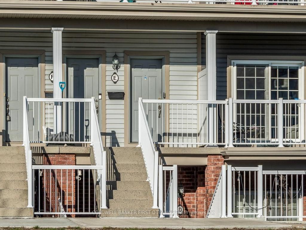 Photo of 100 Artesa Private #E, Kanata, ON K2S 0J8 (MLS # X13044326)