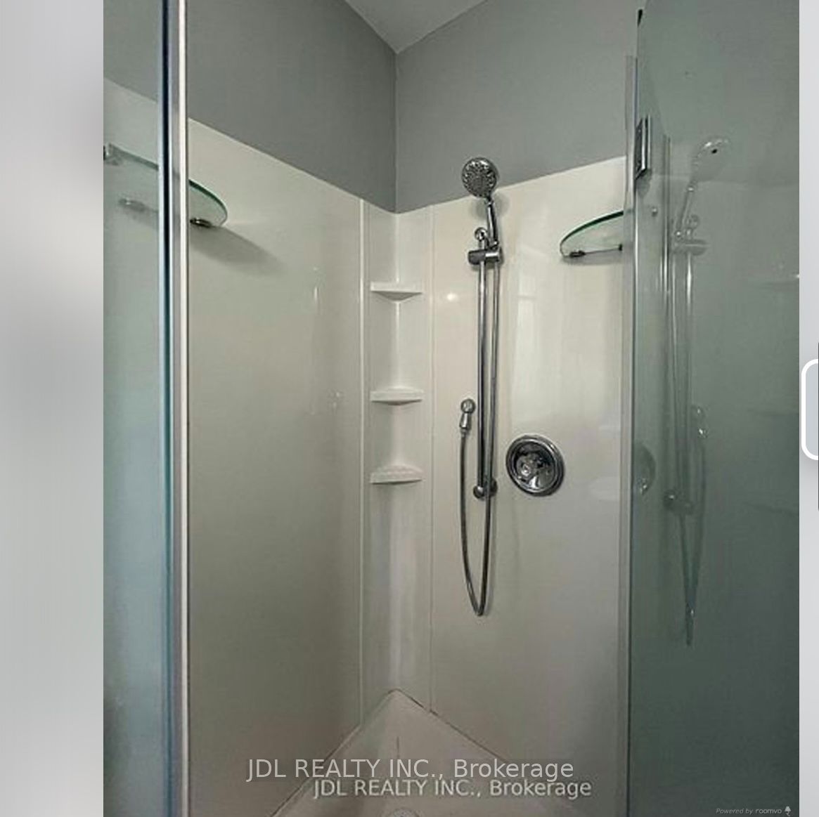 110 Robinson St Street One Bedroom Main Floor