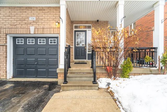 104 Begonia Crescent