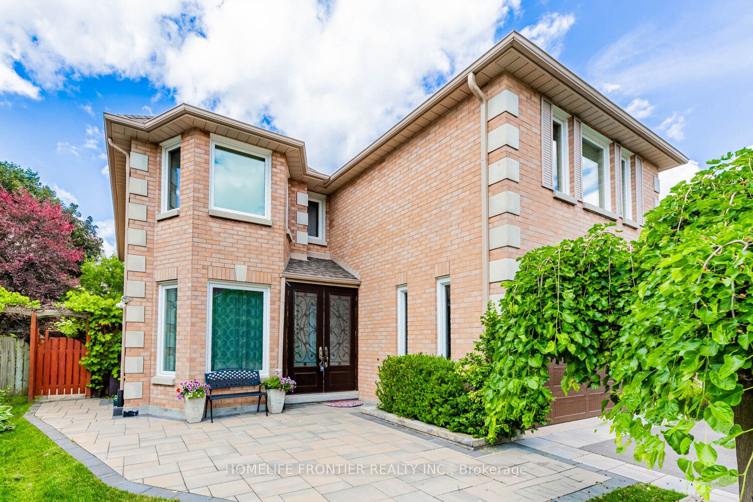 46 Thornbrook Court