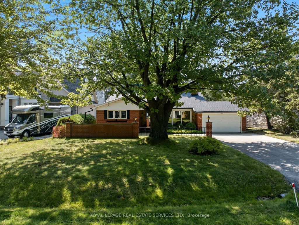 Photo of 1536 Venetia Drive, Oakville, ON L6L 1K7 (MLS # W12398137)
