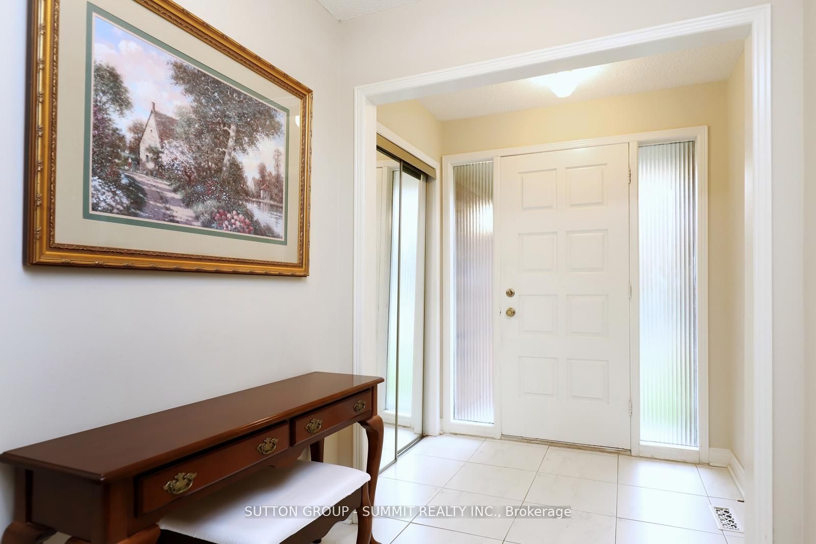 2654 Ambercroft Trail