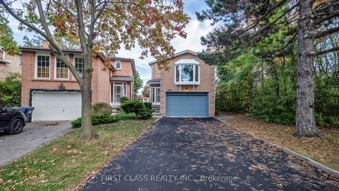 1180 Shagbark Crescent Mississauga ON L5C 3P3