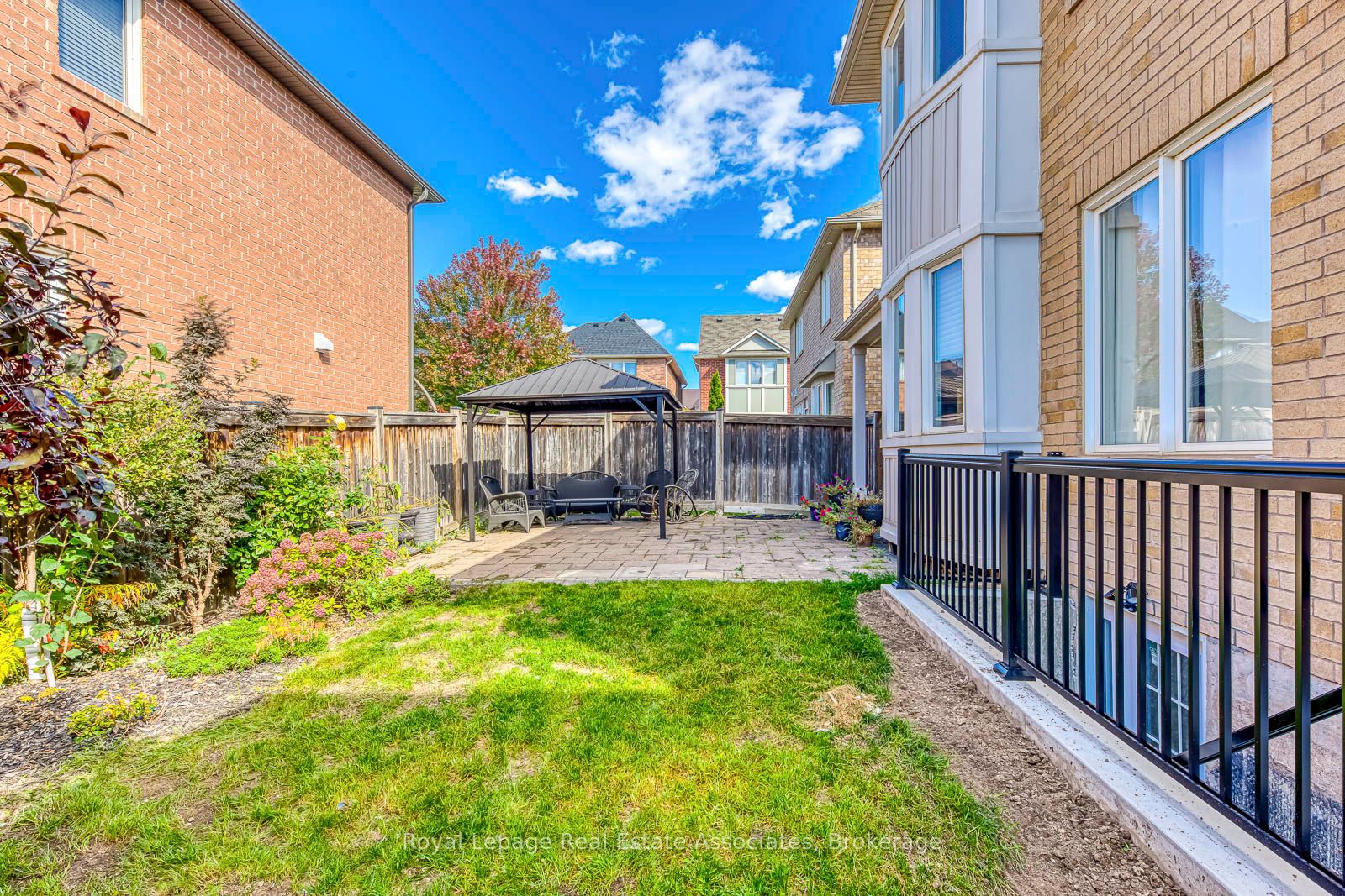 1052 Kelman Court Lower