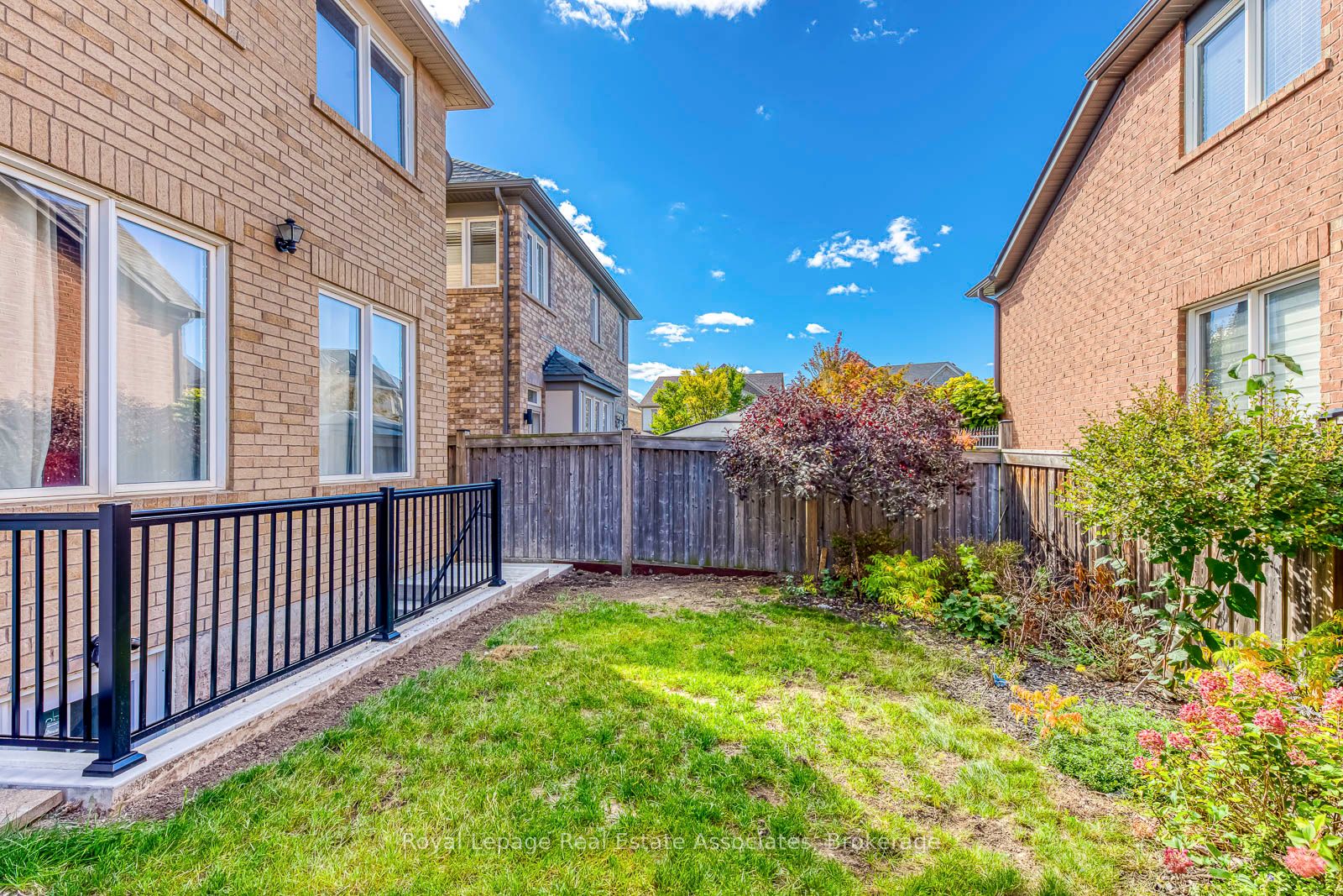 1052 Kelman Court Lower