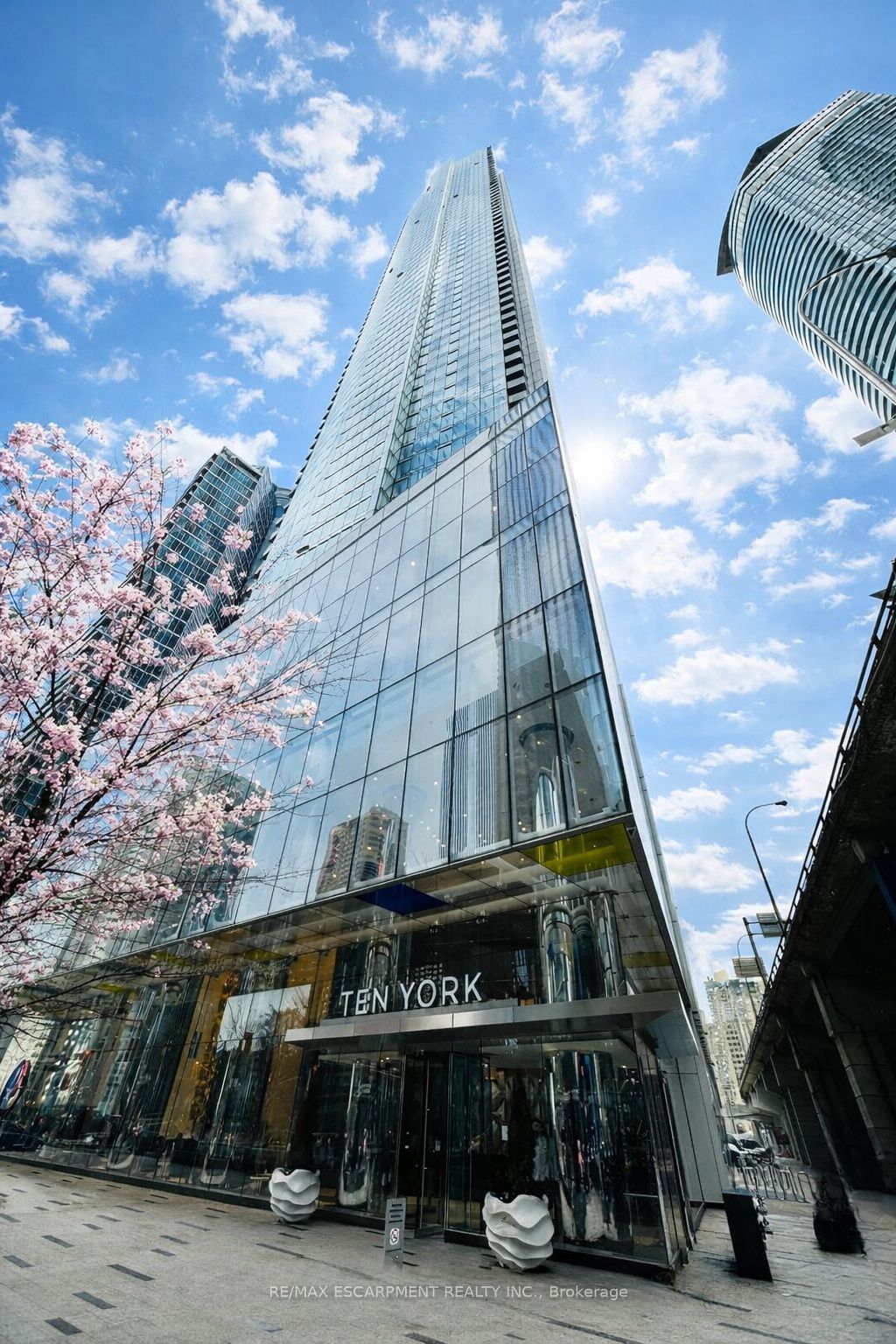 Photo of 10 York Street #3807, Toronto, ON M5J 0E1 (MLS # C12979912)