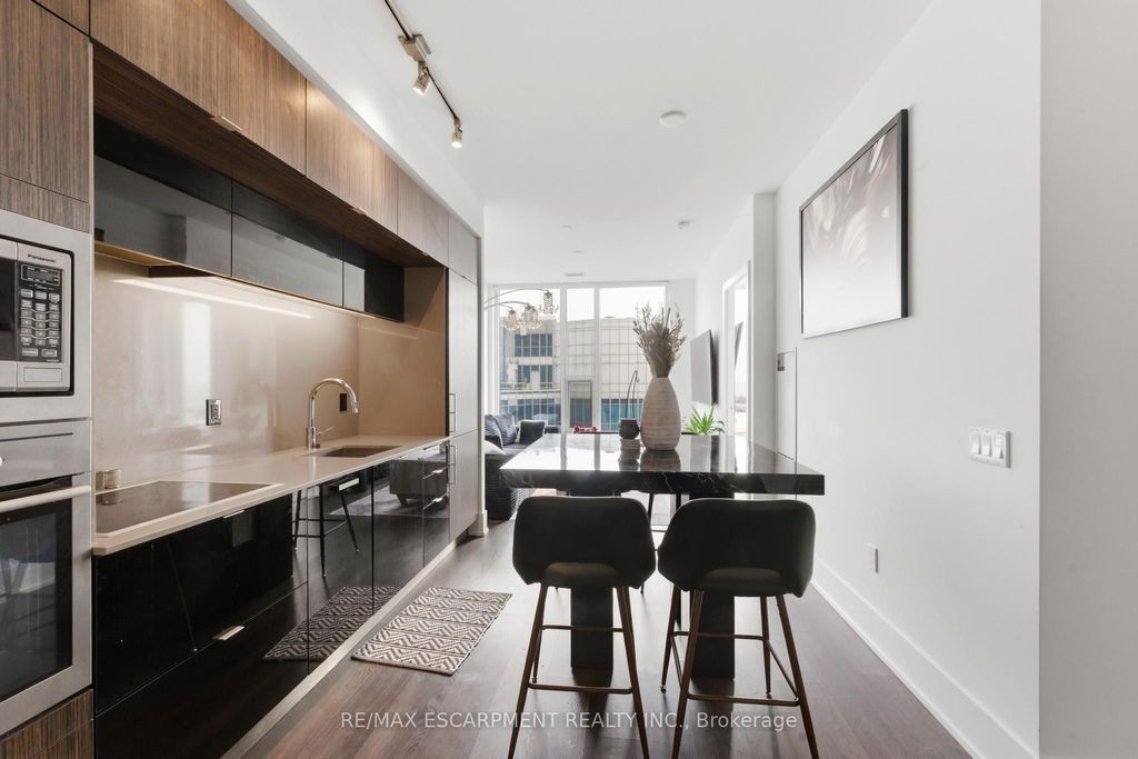 Photo of 10 York Street #3807, Toronto, ON M5J 0E1 (MLS # C12979912)