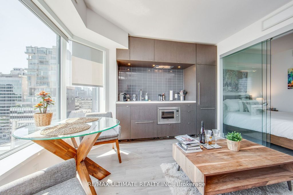 Photo of 155 Yorkville Avenue #1705, Toronto, ON M6K 0C8 (MLS # C12907250)