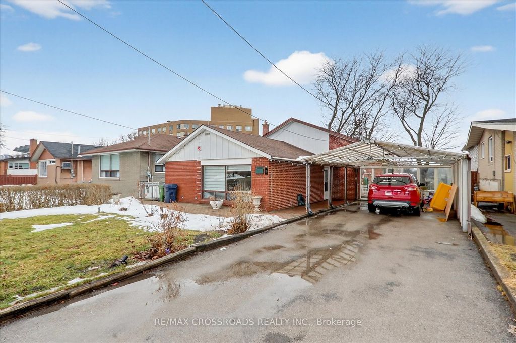 Photo of 18 De Marco Boulevard, Toronto, ON M6L 2W1 (MLS # W12862062)