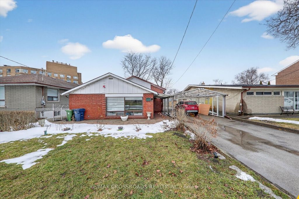 Photo of 18 De Marco Boulevard, Toronto, ON M6L 2W1 (MLS # W12862062)