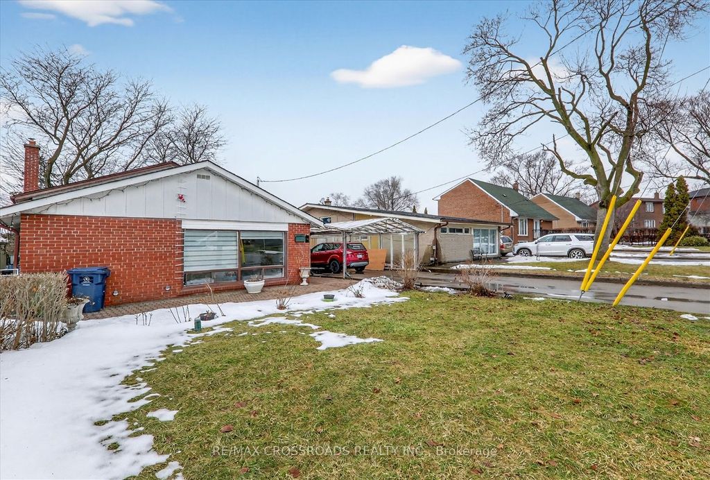 Photo of 18 De Marco Boulevard, Toronto, ON M6L 2W1 (MLS # W12862062)