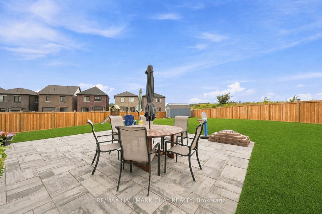 Photo of 90 McBride Trail, Barrie, ON L9J 0Y6 (MLS # S14015376)