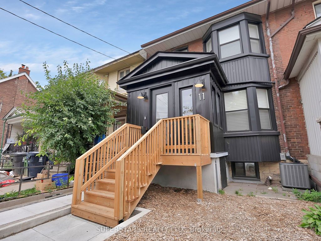 Photo of 11 Carling Avenue, Toronto, ON M6G 3S2 (MLS # W12393771)