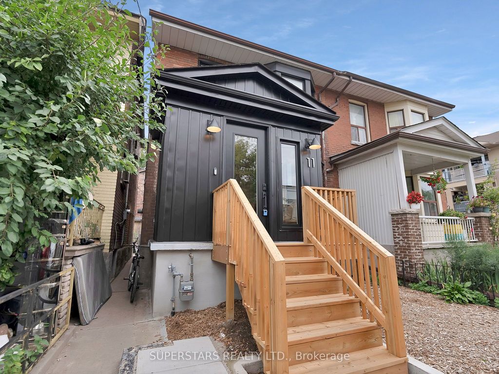 Photo of 11 Carling Avenue, Toronto, ON M6G 3S2 (MLS # W12393771)