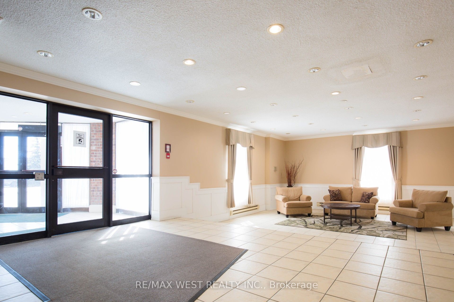 3025 Queen Frederica Drive 1503