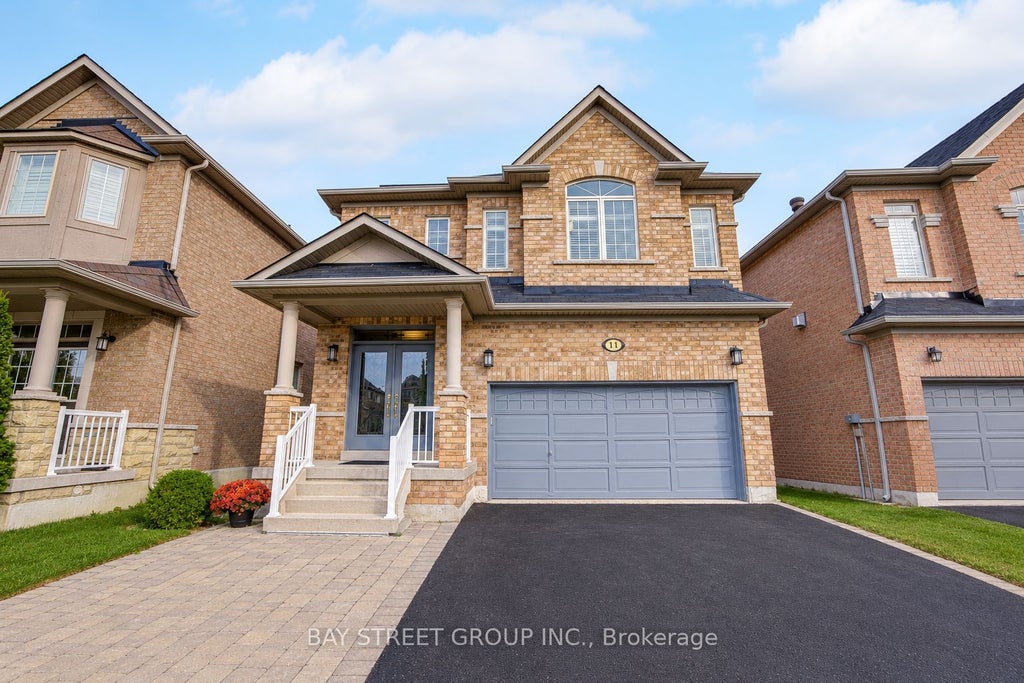 Photo of 11 Farmington Road, Whitchurch-Stouffville, ON L4A 0Y5 (MLS # N14084950)