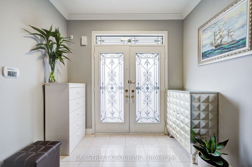 Photo of 11 Farmington Road, Whitchurch-Stouffville, ON L4A 0Y5 (MLS # N14084950)
