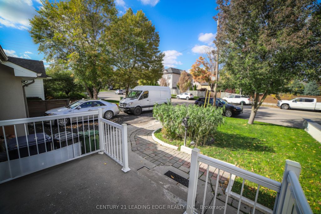 Photo of 11 Chestnut Hills Crescent, Toronto, ON M9A 2W3 (MLS # W12476337)