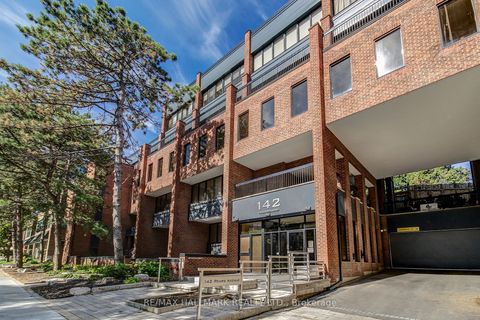 142 Pears Avenue A12 Toronto ON M5R 1T2