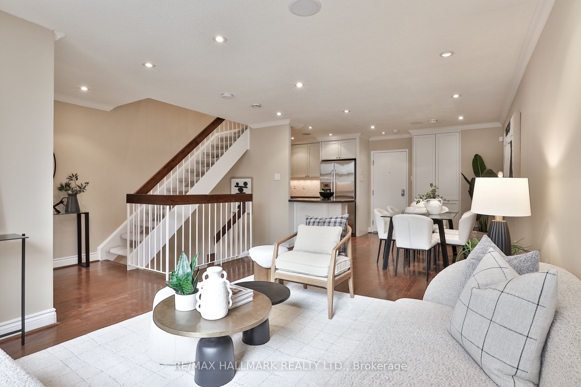 142 Pears Avenue A12