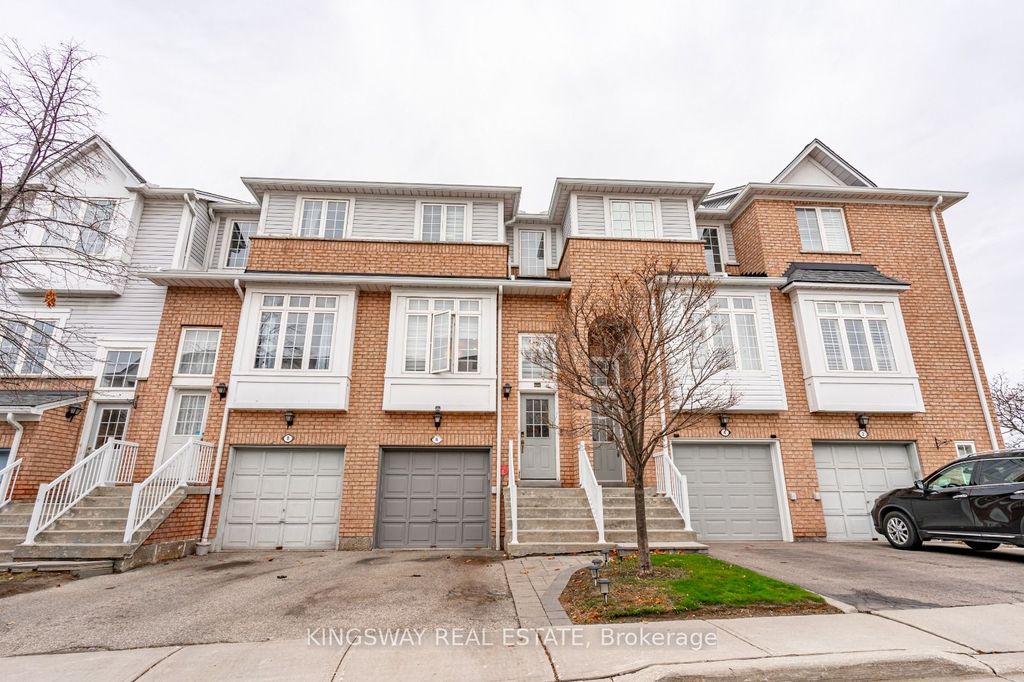 Photo of 280 HILLCREST Avenue #6, Mississauga, ON L5B 4L3 (MLS # W13112206)