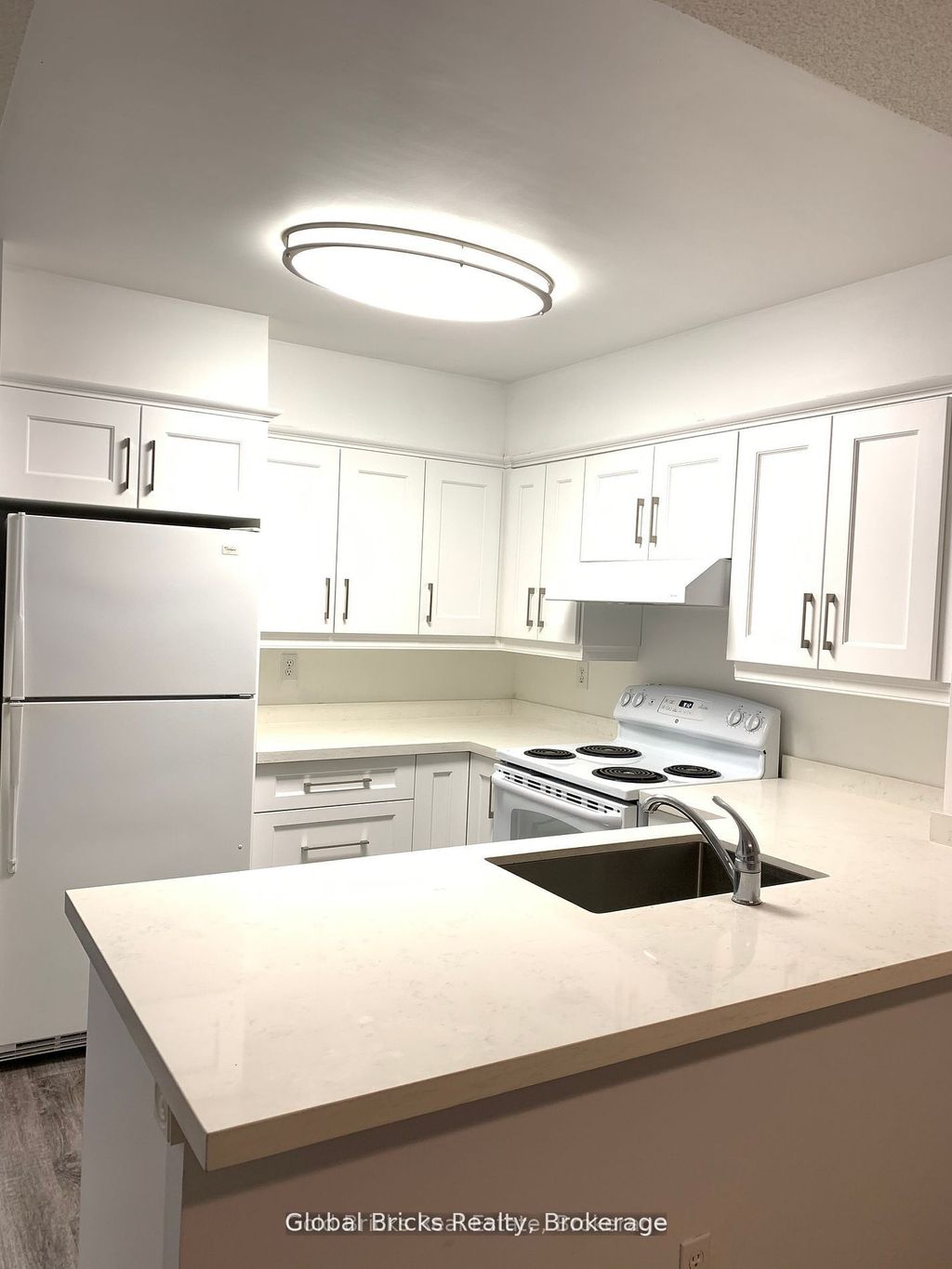 Photo of 750 Bay Street #2009, Toronto, ON M5G 1N6 (MLS # C13164370)