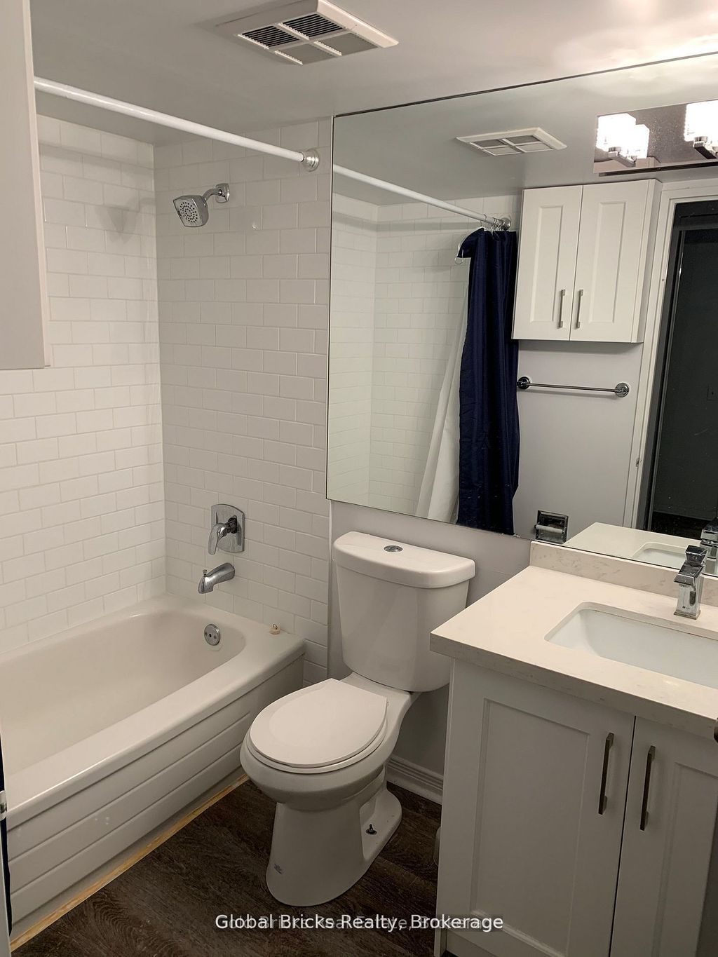 Photo of 750 Bay Street #2009, Toronto, ON M5G 1N6 (MLS # C13164370)