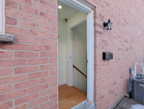 28 Michener Crescent BSMT Markham ON L3P 6Z4