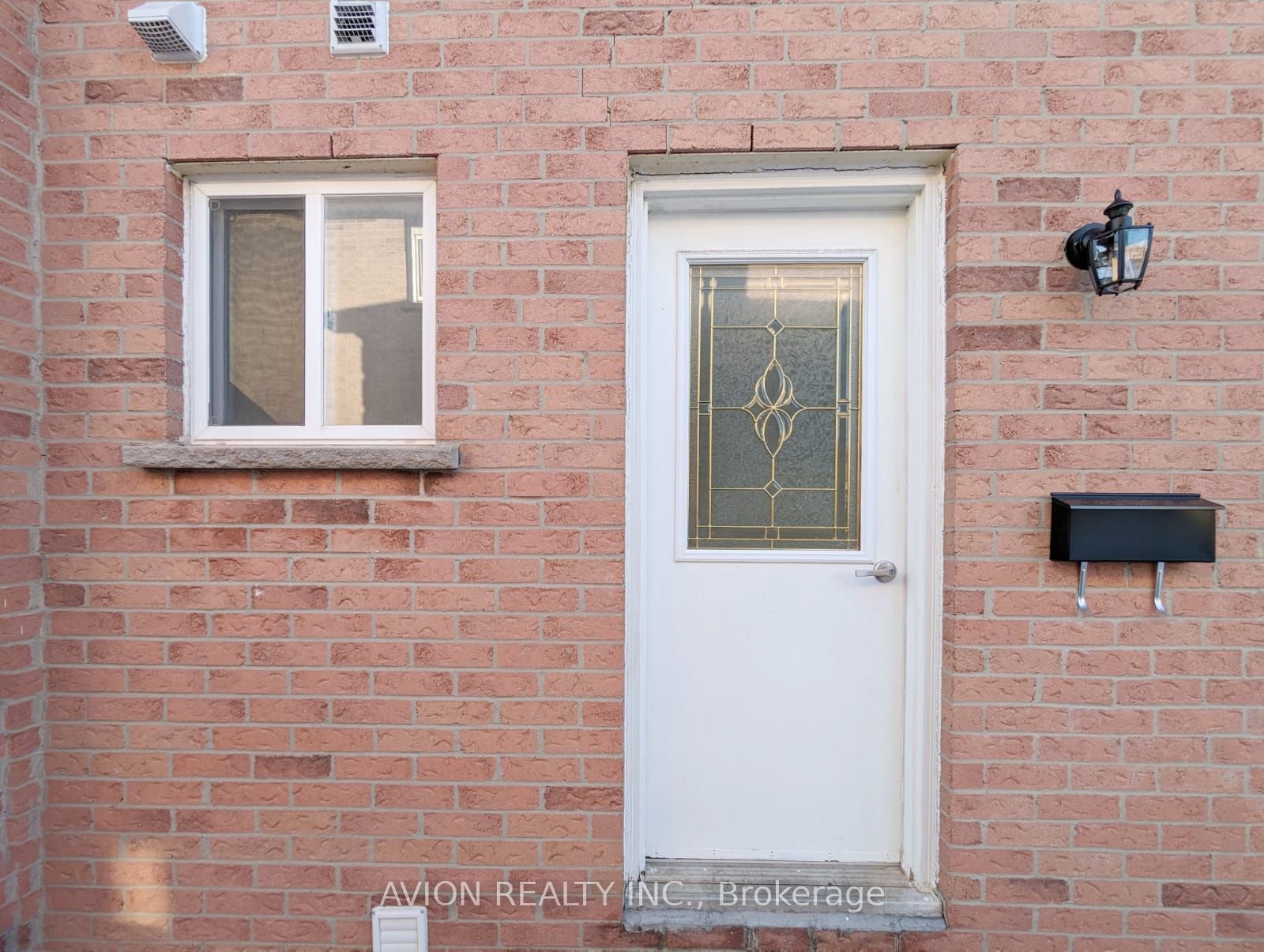 28 Michener Crescent BSMT