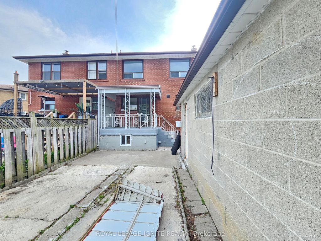 Photo of 75 Pamille Place, Toronto, ON M6M 3B1 (MLS # W13429322)