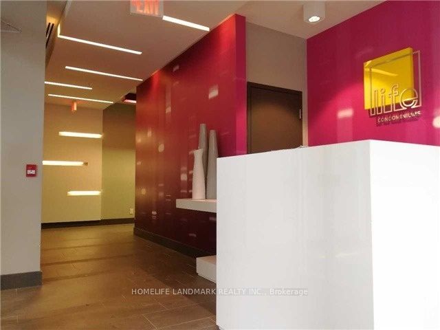 68 Merton Street 204