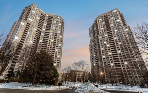 25 Kingsbridge Grdn Circle 224 Mississauga ON L5R 4B1