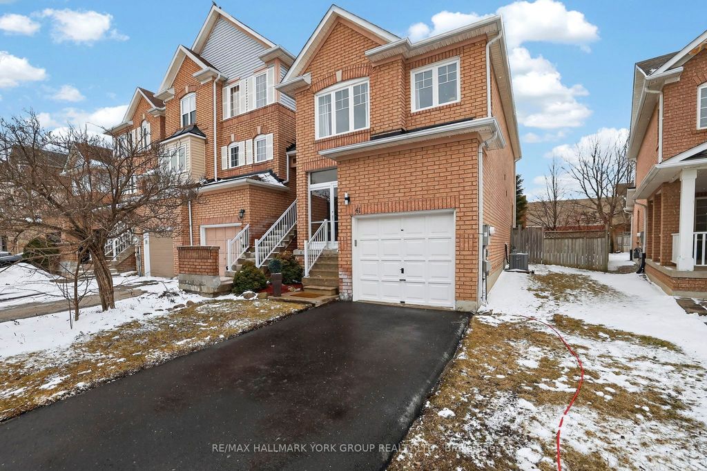 Photo of 41 Baywell Crescent, Aurora, ON L4G 7M8 (MLS # N12909482)