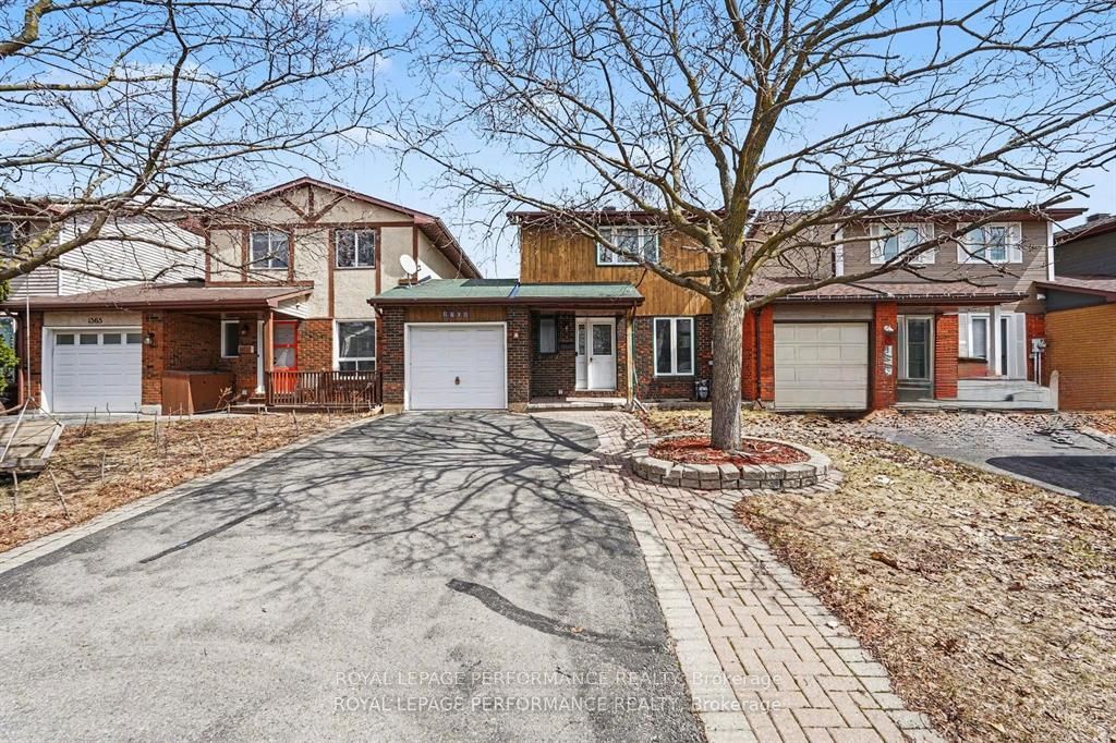 Photo of 1367 Cedarcroft Crescent, Cyrville - Carson Grove - Pineview, ON K1B 5G8 (MLS # X13071798)