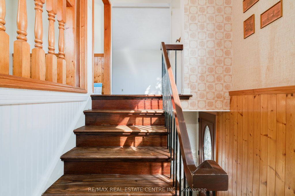 Photo of 33 Millhouse Crescent, Toronto, ON M1B 2E4 (MLS # E12968564)