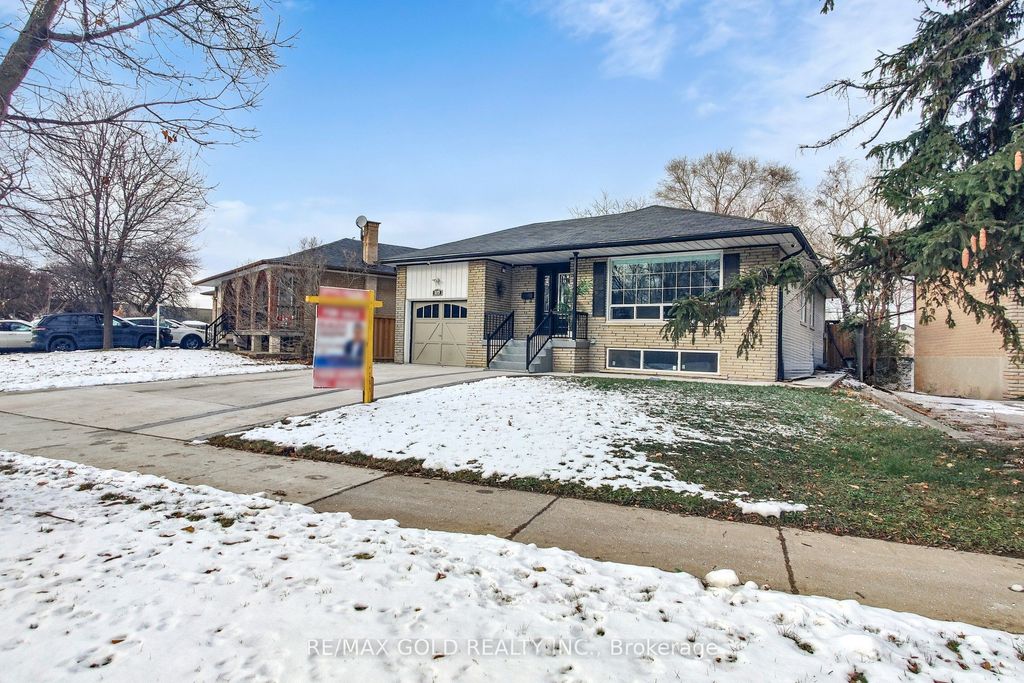 Photo of 189 Kingsview Boulevard, Toronto, ON M9R 1V7 (MLS # W12614688)