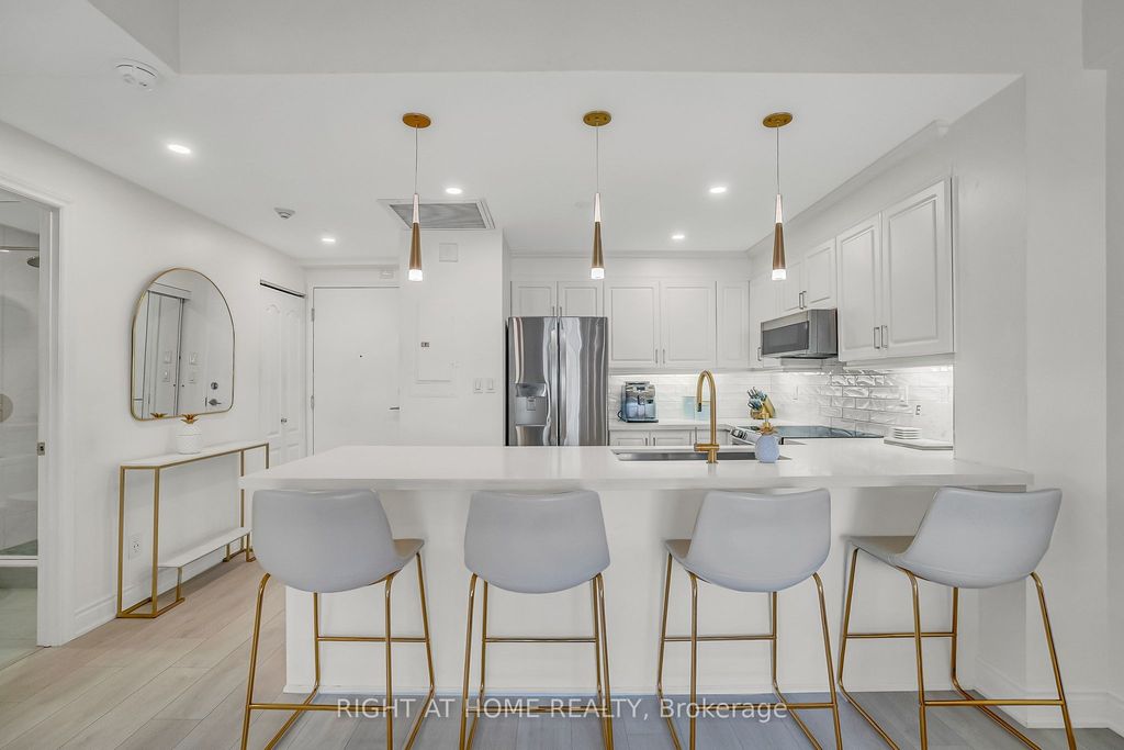 Photo of 4198 Dundas Street W #205, Toronto, ON M8X 1Y6 (MLS # W12405766)