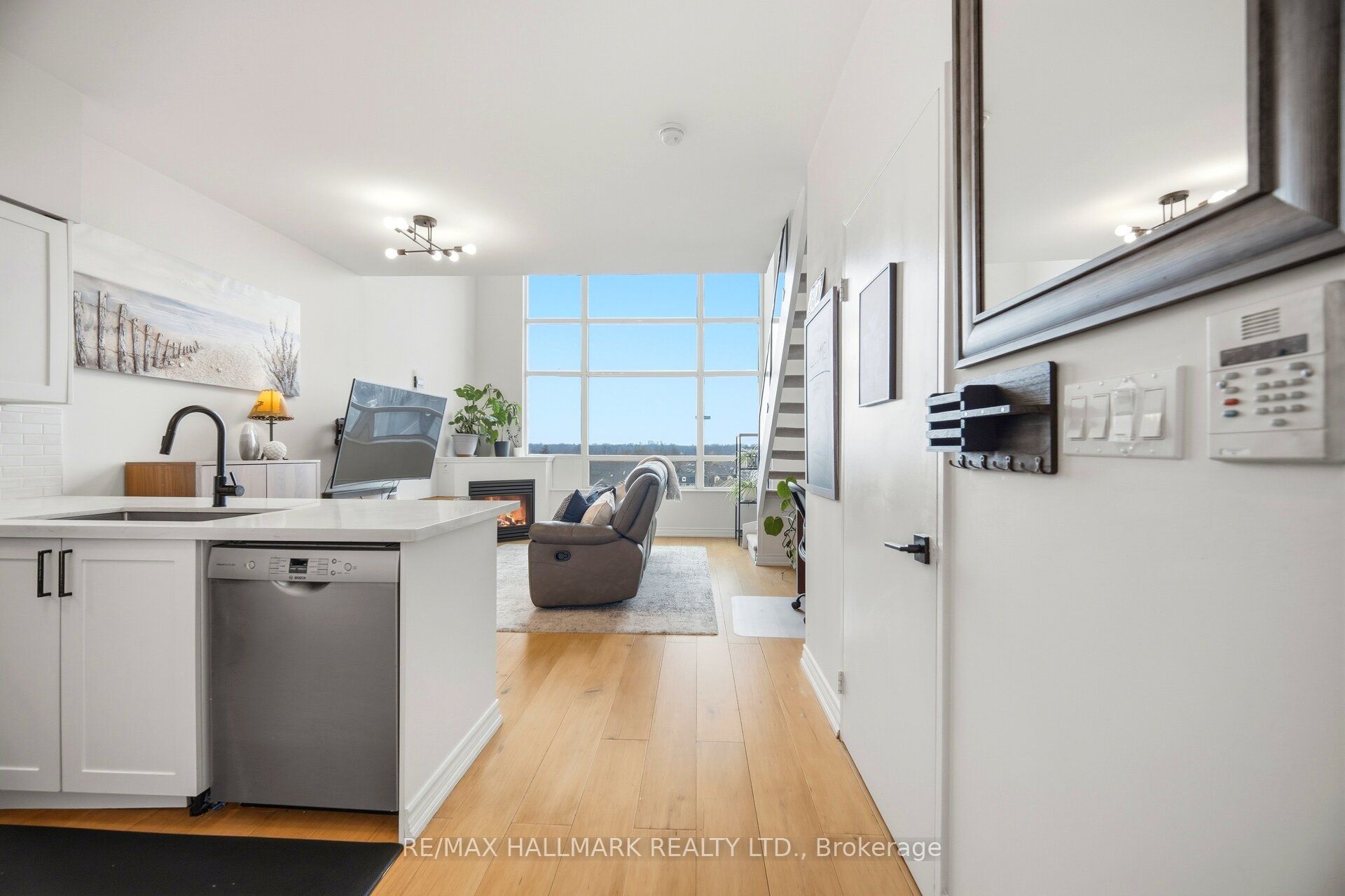 200 Manitoba Street 624