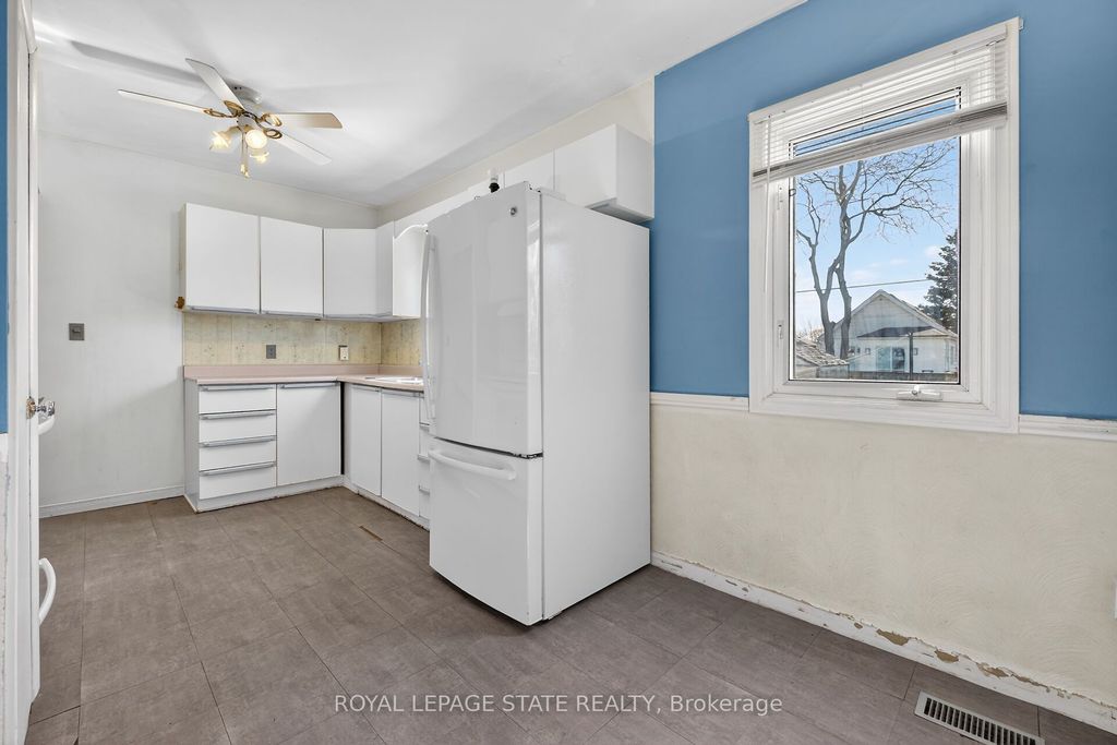 Photo of 227 West 19th Street, Hamilton, ON L9C 4J3 (MLS # X13086784)
