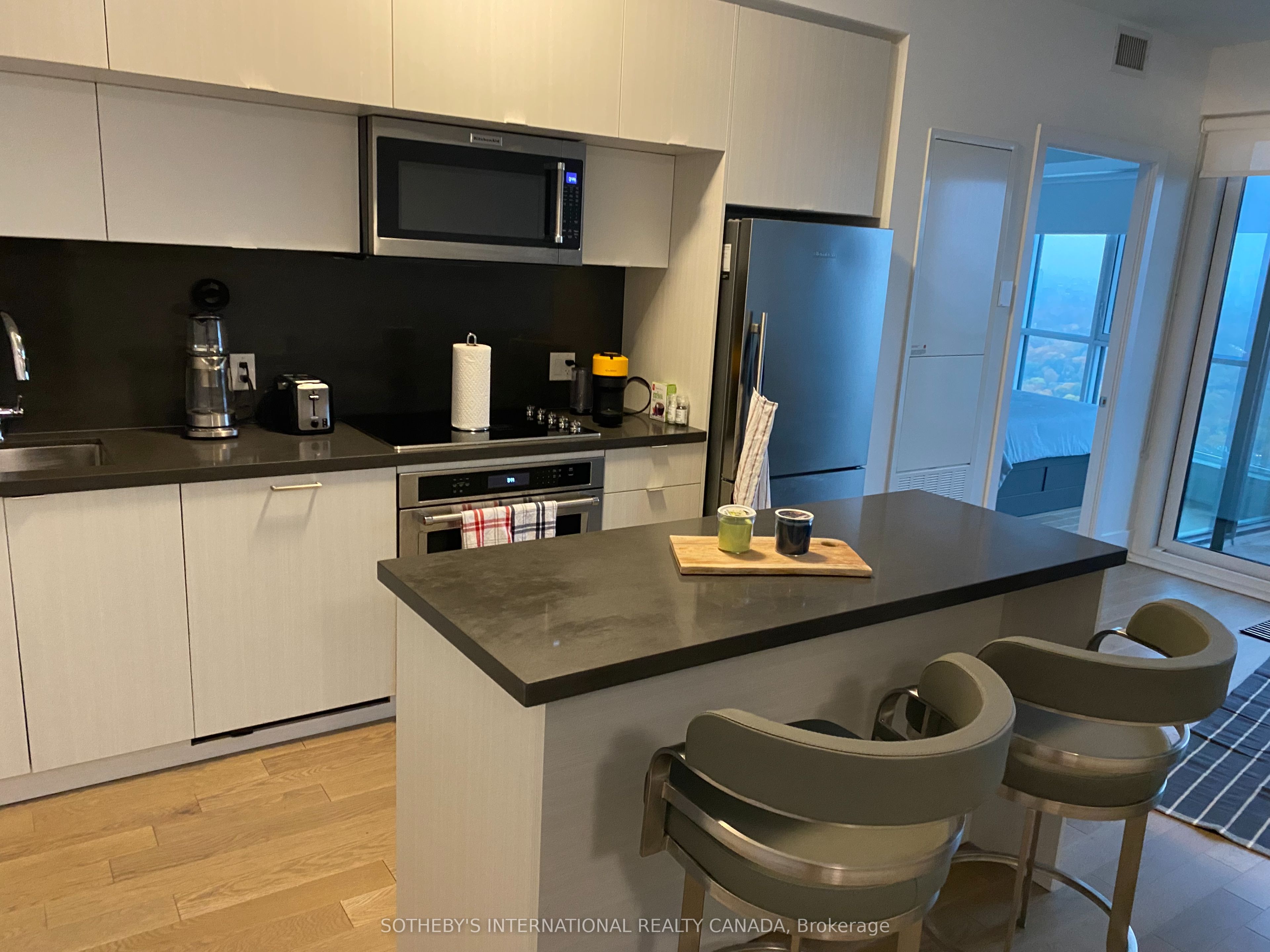 585 Bloor Street E 4215