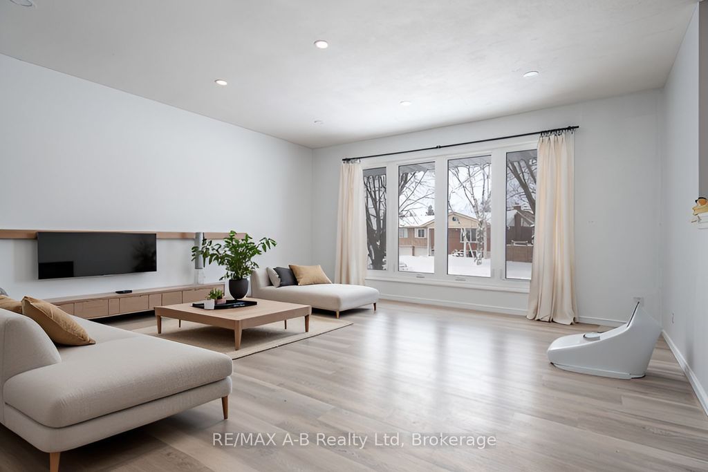 Photo of 113 Hastings Court, Wilmot, ON N3A 2T4 (MLS # X12749948)