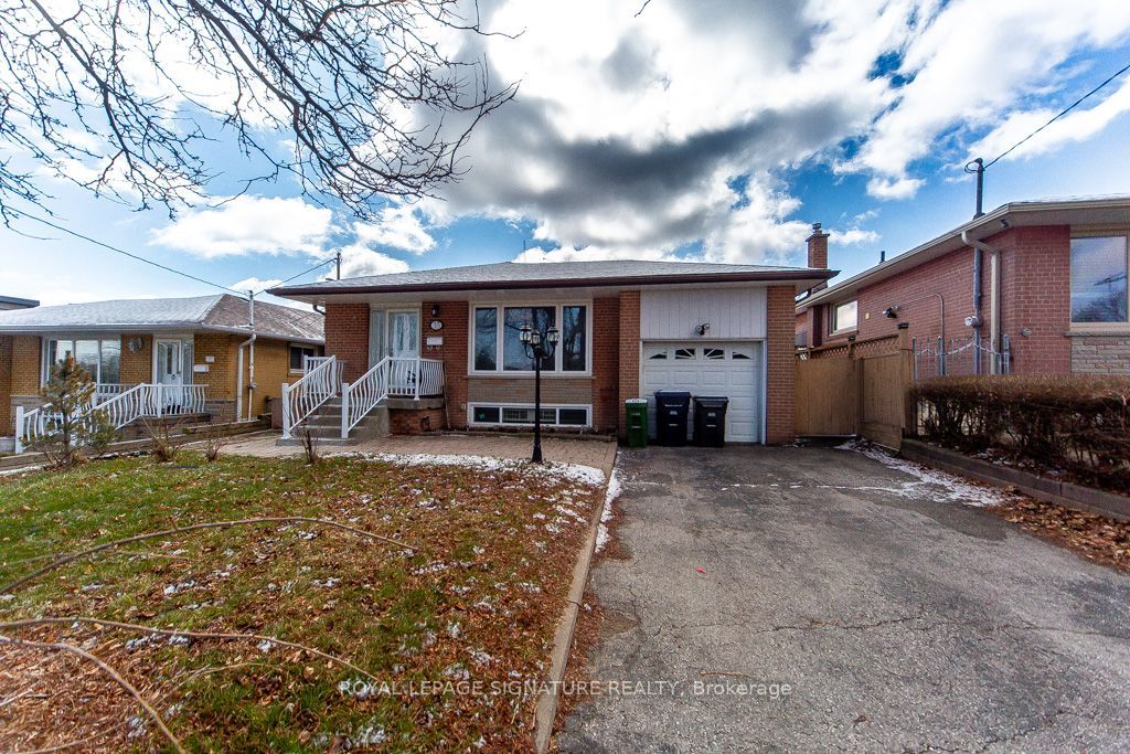 Photo of 33 Renault Crescent, Toronto, ON M9P 1J2 (MLS # W12970632)
