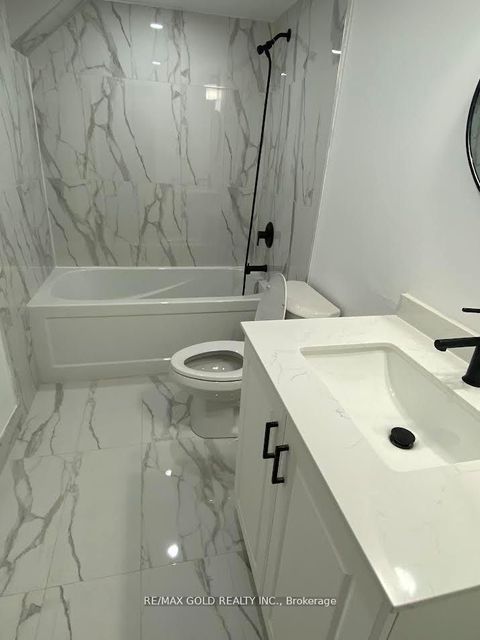 68 Sprucelands Avenue Brampton ON L6R 1N3