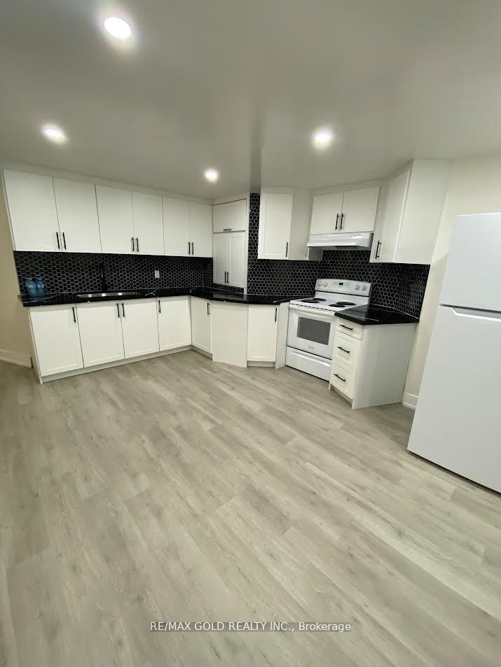 68 Sprucelands Avenue