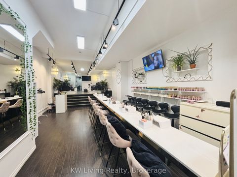 680 Queen Street W Toronto ON M6J 1E5